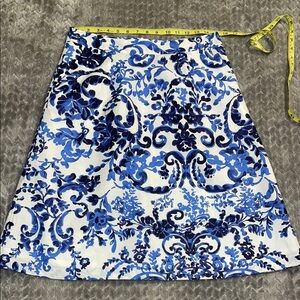 Mario Serrani Cotton Floral Blue and White Lined Skirt.  Size 8.  Back Zipper
